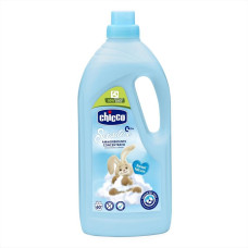 CHICCO Aviváž koncentrovaná Baby Sensitive Sladký pudr 1,5 l, 60 praní