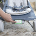 INGENUITY Lehátko masážní vibrující s melodií Happy Belly™ Rock-to-Bounce - Chambray 0m+ do 9kg