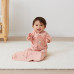 ERGOPOUCH Pytel na spaní s rukávy organická bavlna Jersey Daisies 3-12 m, 6-10 kg, 1 tog