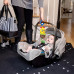 BABY EINSTEIN Hračka s chrastítkem natahovací na C kroužku Cal-a-Puller™ 0m+ BABY EINSTEIN Hračka s chrastítkem natahovací na C kroužku Cal-a-Puller™ 0m+