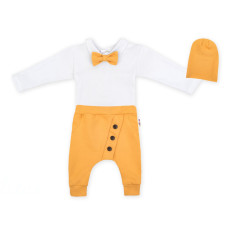 Baby Nellys 3-dílná sada Hubert, body s motýlkem, tepláčky a čepička - hořčicová, vel. 98