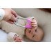 Retro chrastítko špendlík 12 cm – oblíbená klasika pro miminka 0m+ růžovo/bílá